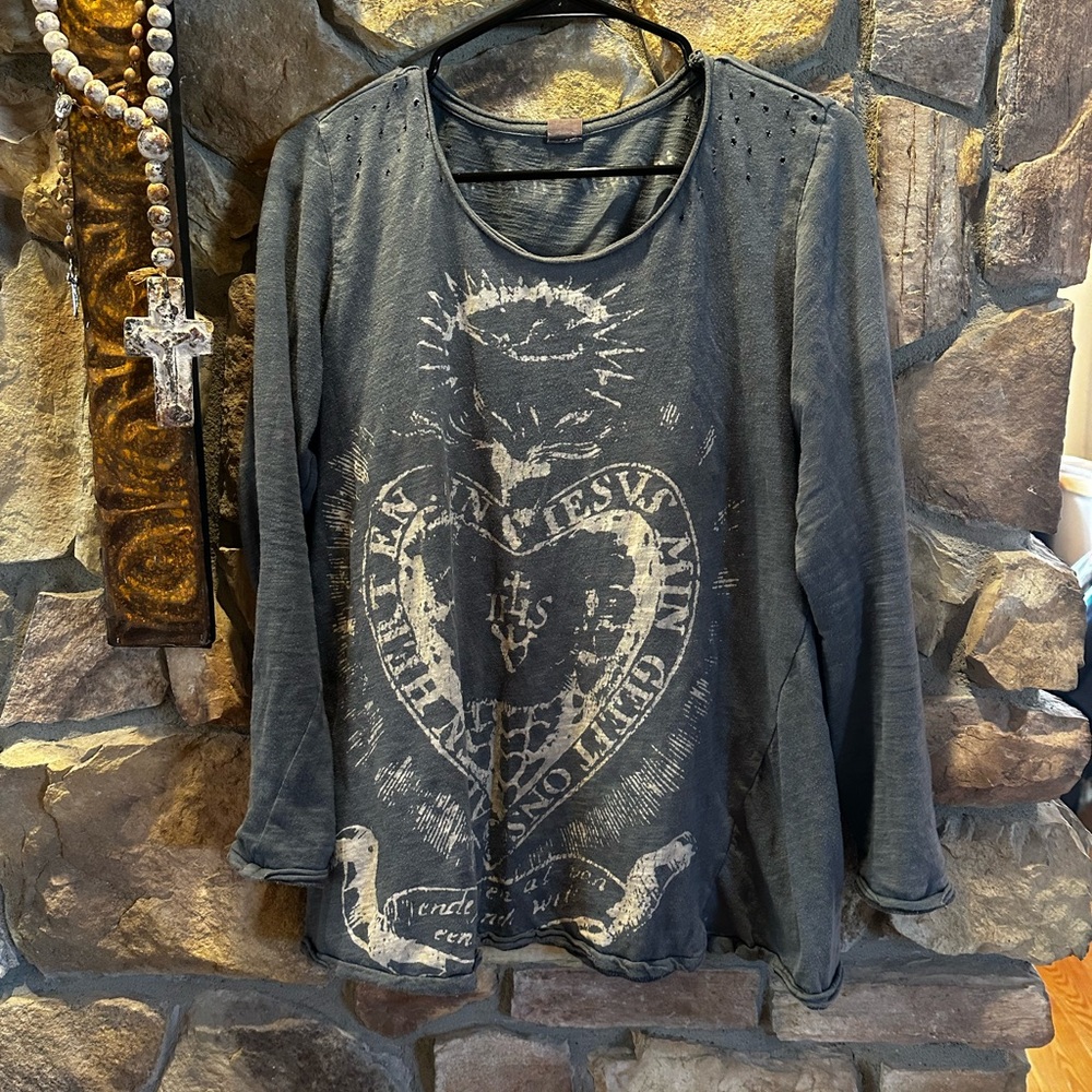 Magnolia Pearl long sleeved tee